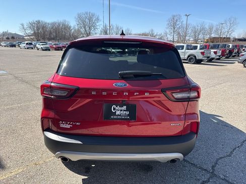 Used 2023 Ford Escape Active AWD/4WD image 3