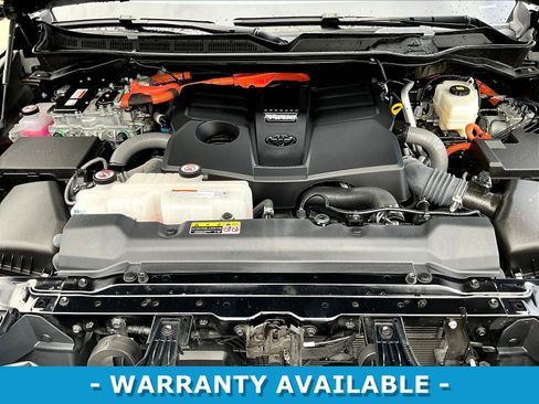 Used 2024 Toyota Sequoia SR5 w/ SR5 Premium Package AWD/4WD image 31