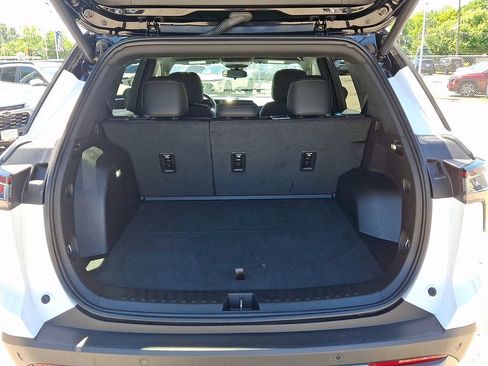Used 2025 Chevrolet Equinox LT w/ Convenience Package II AWD/4WD image 30