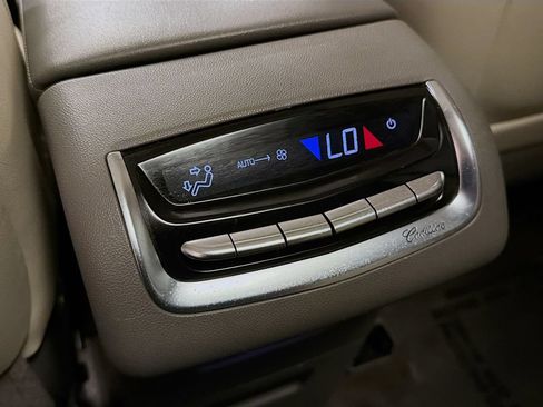 Used 2021 Cadillac XT6 Premium Luxury w/ LPO, Floor Liner Package AWD/4WD image 27