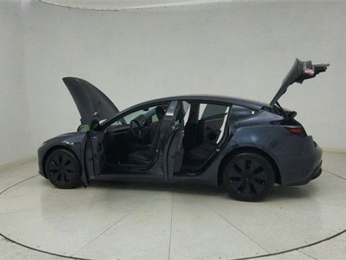 Used 2025 Tesla Model 3 Long Range image 72
