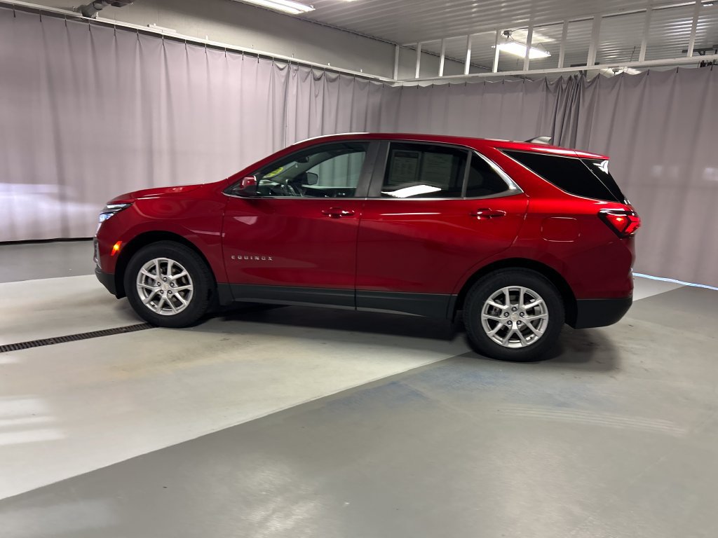 Used 2024 Chevrolet Equinox LT AWD/4WD image 4