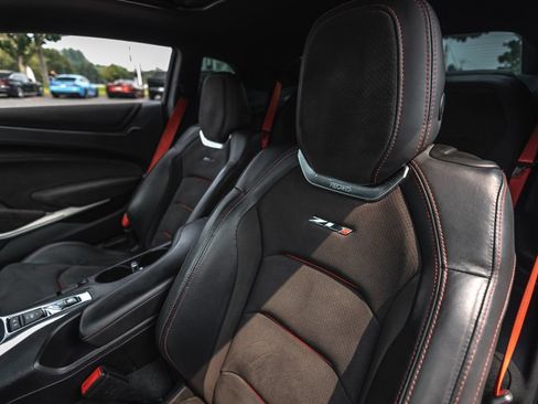 Used 2018 Chevrolet Camaro ZL1 RWD image 24