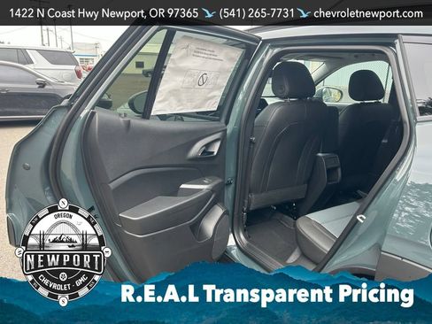 New 2026 Chevrolet Trax LT w/ LT Convenience Package FWD image 33