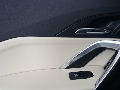 Used 2025 BMW X1 xDrive28i w/ Convenience Package image 13