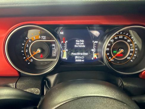 Used 2023 Jeep Gladiator Rubicon w/ LED Lighting Group AWD/4WD image 37