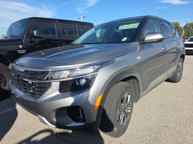 Used 2026 Kia Seltos LX AWD/4WD image 3