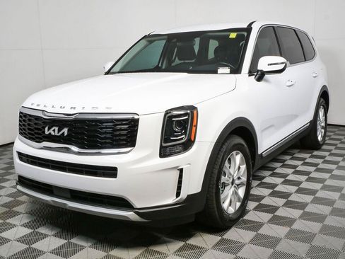 Used 2022 Kia Telluride LX AWD/4WD image 24