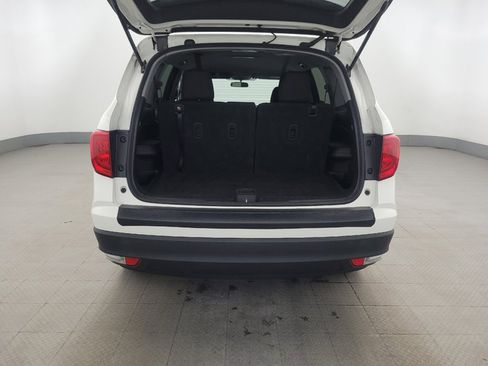 Used 2018 Honda Pilot LX image 29