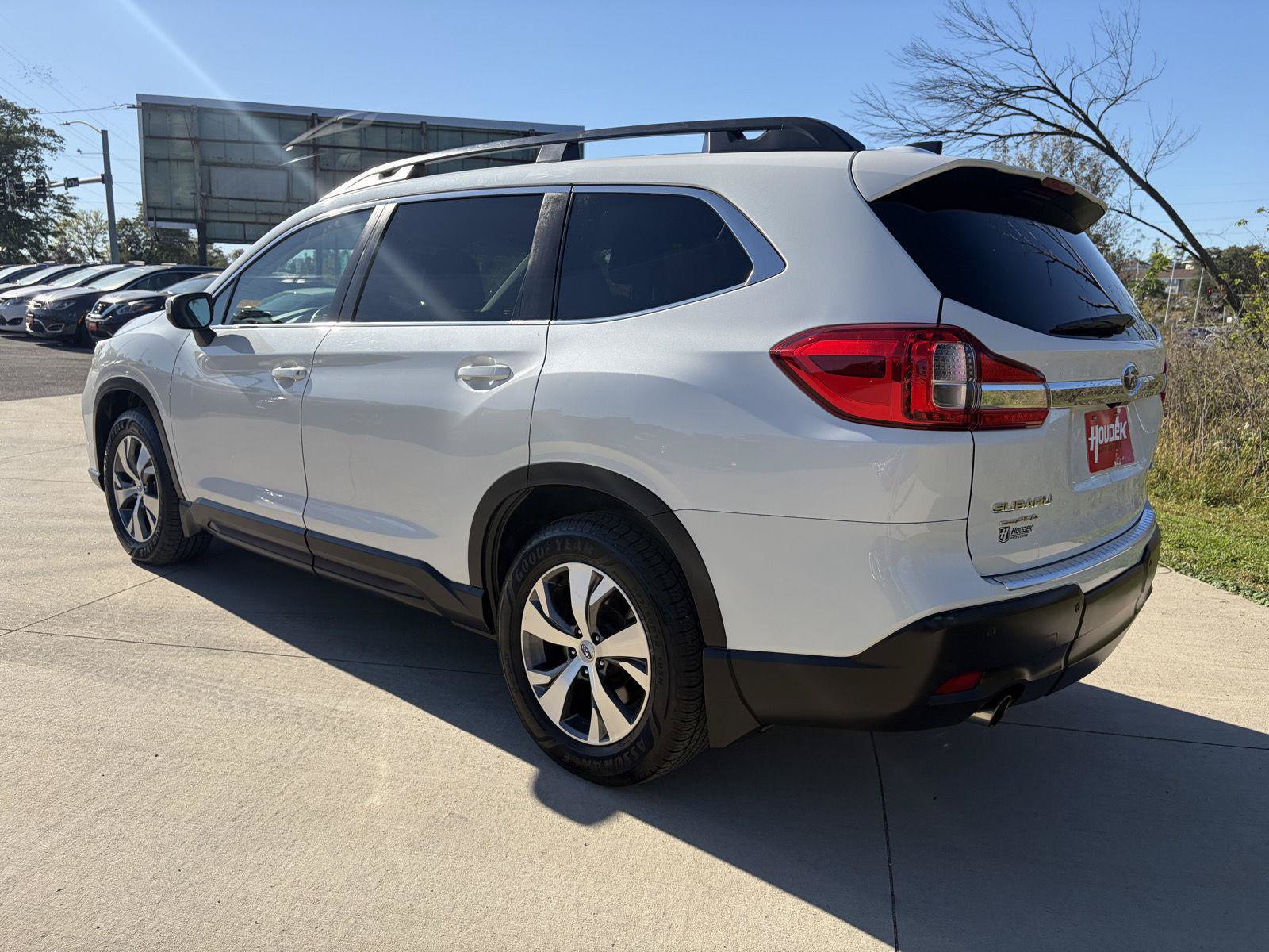 Used 2019 Subaru Ascent Premium AWD/4WD image 6