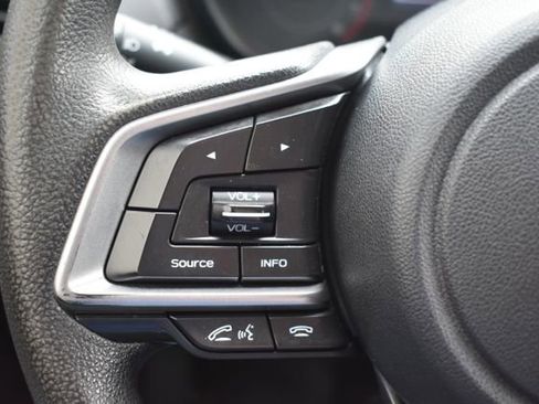 Used 2018 Subaru Crosstrek 2.0i image 18