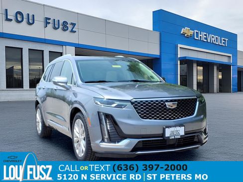 Used 2021 Cadillac XT6 Premium Luxury FWD image 1