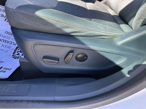 Used 2022 Ford Maverick XLT w/ XLT Luxury Package image 13