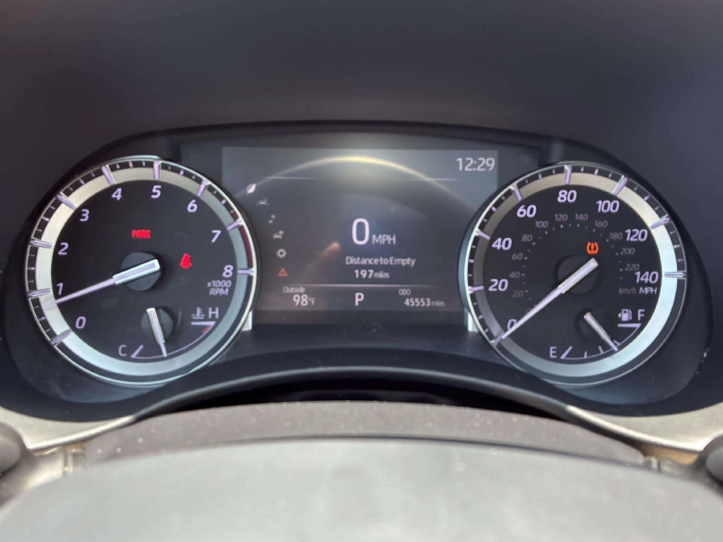 Used 2022 Toyota Highlander XLE FWD image 16
