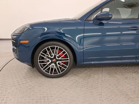 New 2025 Porsche Cayenne GTS image 11