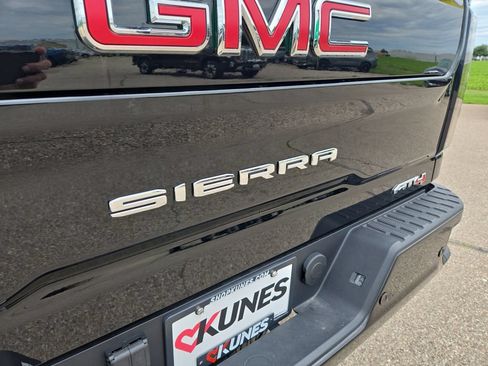New 2026 GMC Sierra 2500 AT4 w/ AT4 Premium Plus Package AWD/4WD image 41