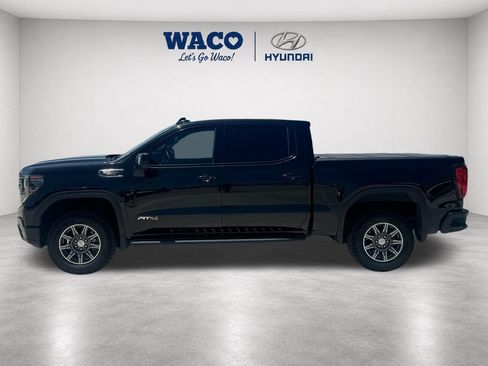 Used 2024 GMC Sierra 1500 AT4 w/ Technology Package AWD/4WD image 4