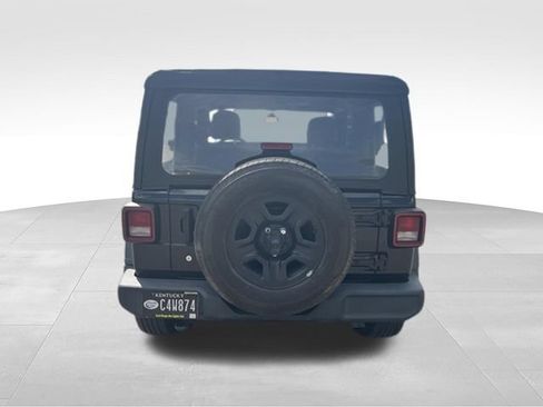Used 2018 Jeep Wrangler Sport AWD/4WD image 7