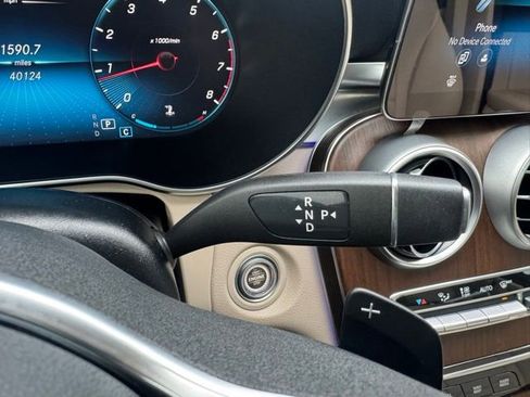 Used 2021 Mercedes-Benz GLC 300 4MATIC image 29