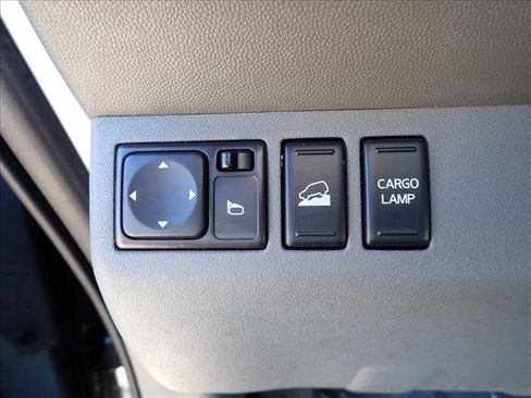 Used 2019 Nissan Frontier SV image 13