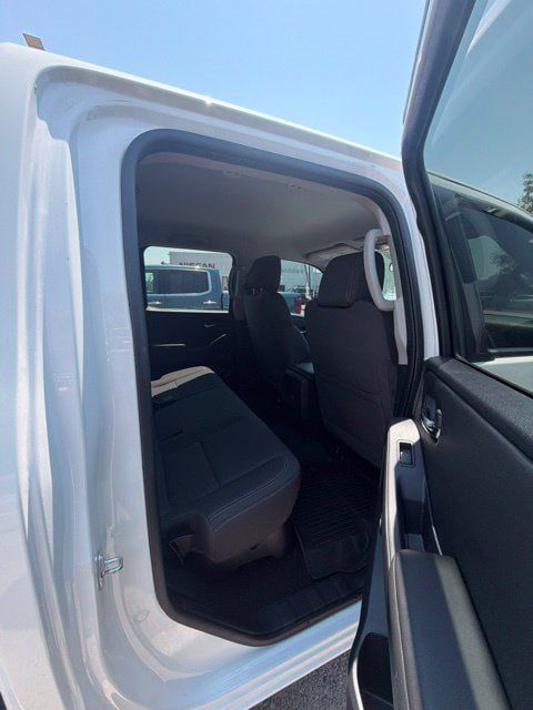 Certified 2024 Nissan Frontier SV AWD/4WD image 16