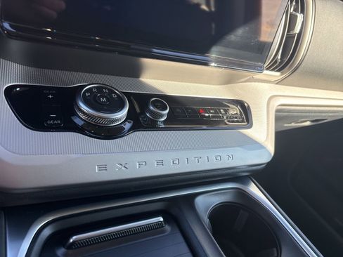 Used 2025 Ford Expedition Max Active image 17