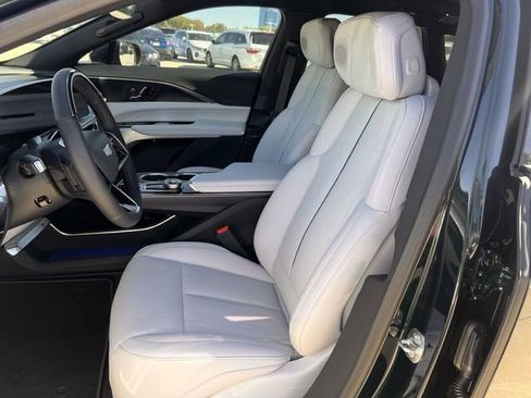 New 2026 Cadillac Lyriq Signature Luxury image 21