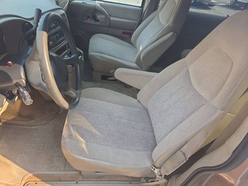 Used 2002 Chevrolet Astro Passenger AWD image 14