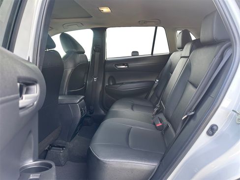 Used 2022 Toyota Corolla Cross XLE w/ Convenience Package image 15