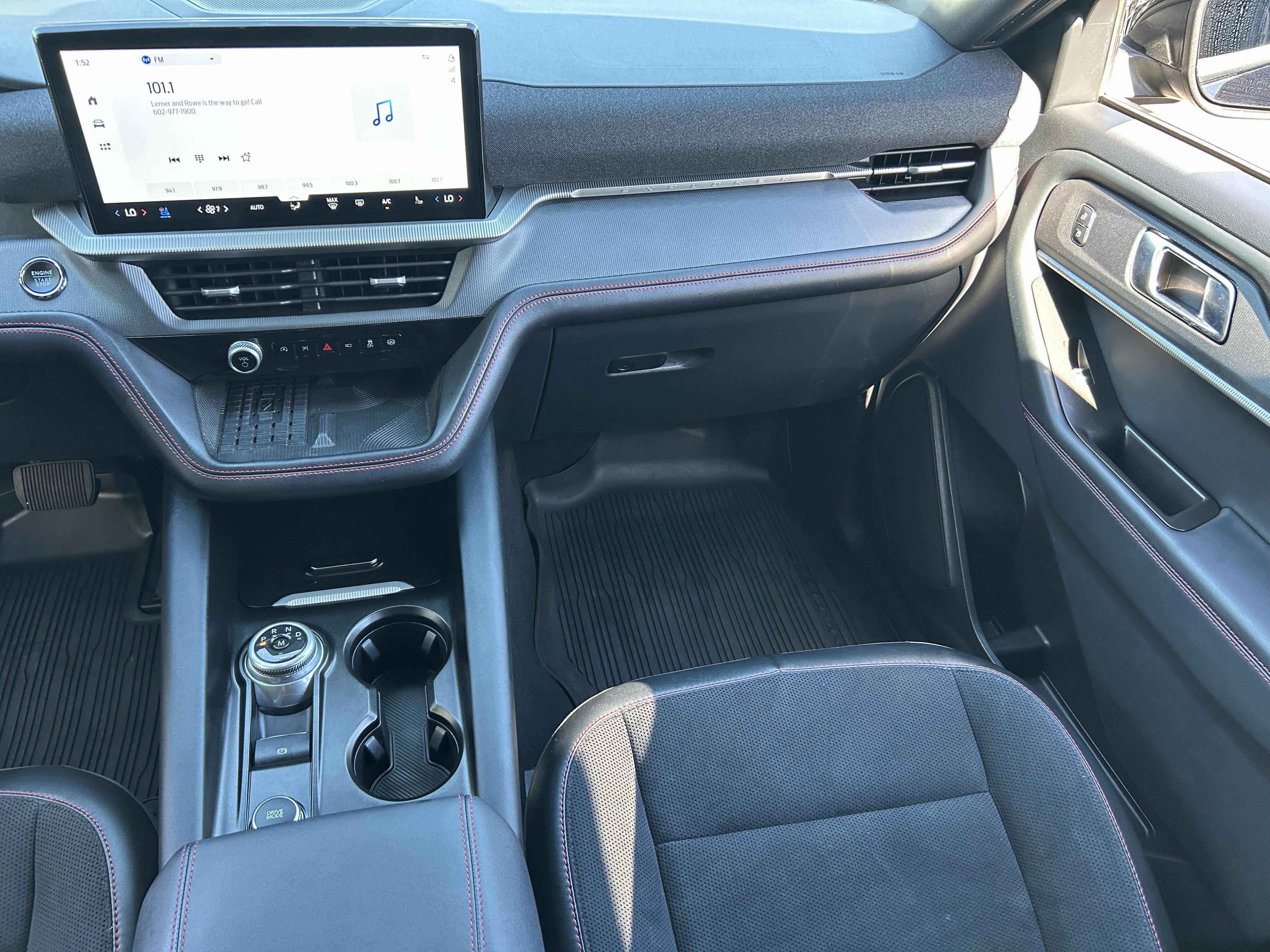 Used 2025 Ford Explorer ST AWD/4WD image 15