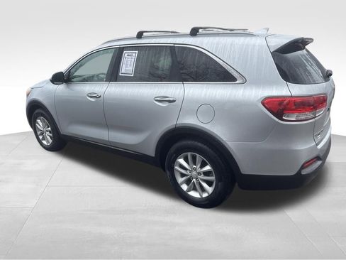 Used 2016 Kia Sorento LX w/ LX Convenience Package image 21