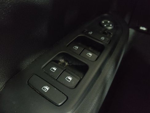 Used 2020 Hyundai Venue SEL FWD image 27