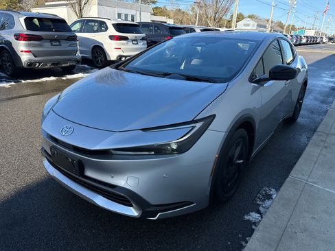 Used 2024 Toyota Prius Prime SE image 6