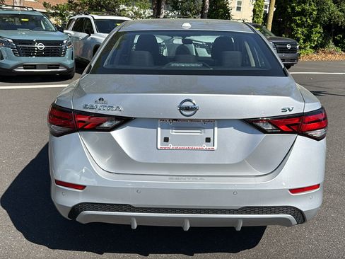 Certified 2022 Nissan Sentra SV FWD image 23