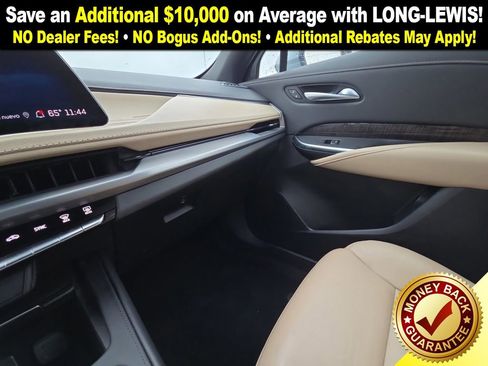 Used 2024 Cadillac XT4 Premium Luxury image 29