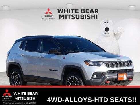 Used 2025 Jeep Compass Trailhawk AWD/4WD image 1