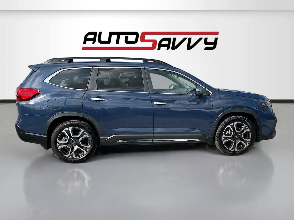 Used 2023 Subaru Ascent Touring AWD/4WD image 8