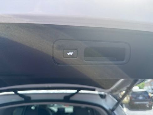 Certified 2025 Honda Pilot EX-L image 43
