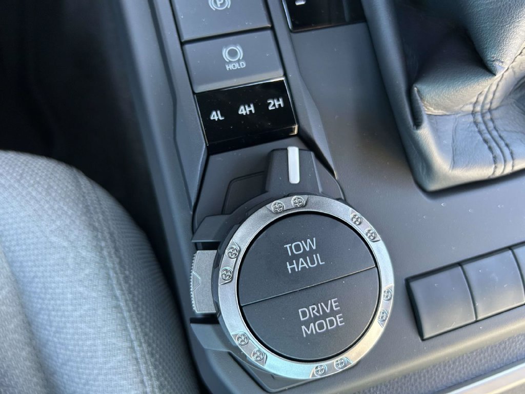 New 2026 Toyota 4Runner SR5 AWD/4WD image 22