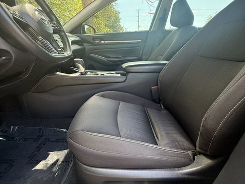 Used 2023 Nissan Altima 2.5 SV FWD image 22