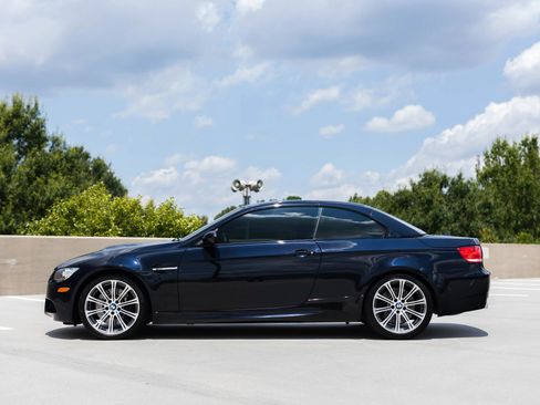 Used 2010 BMW M3 Convertible RWD image 17