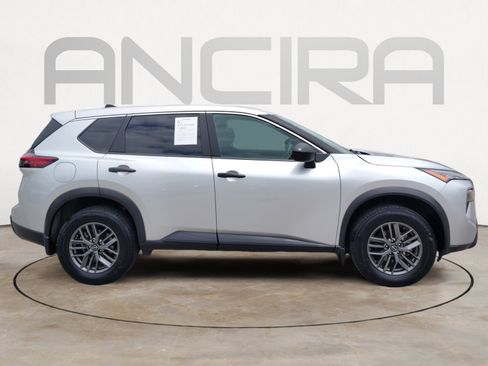 Used 2024 Nissan Rogue S FWD image 15