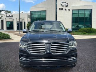 Used 2017 Lincoln Navigator Select video 2