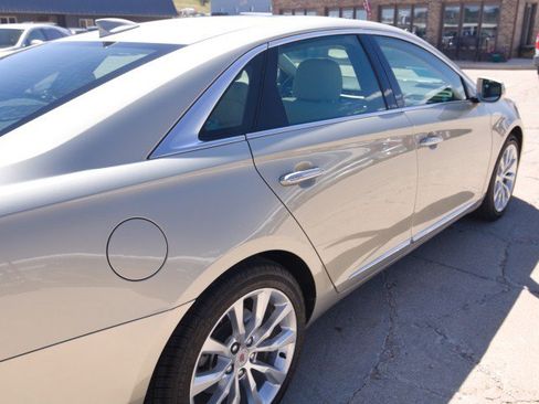 Used 2015 Cadillac XTS Luxury w/ Driver Awareness Package FWD image 9