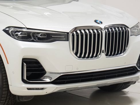 Used 2020 BMW X7 xDrive40i w/ Premium Package image 9