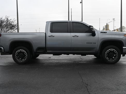 Used 2024 Chevrolet Silverado 2500 LT w/ Safety Package image 11