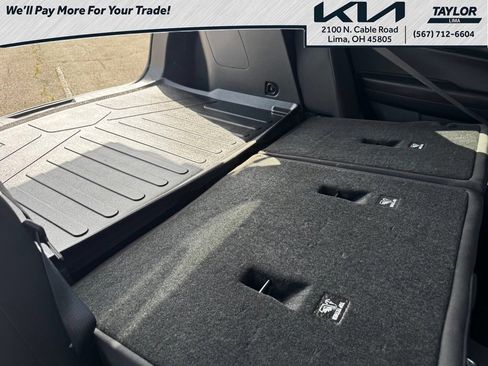 Used 2022 Chevrolet TrailBlazer LT w/ LPO, Blackout Package FWD image 22