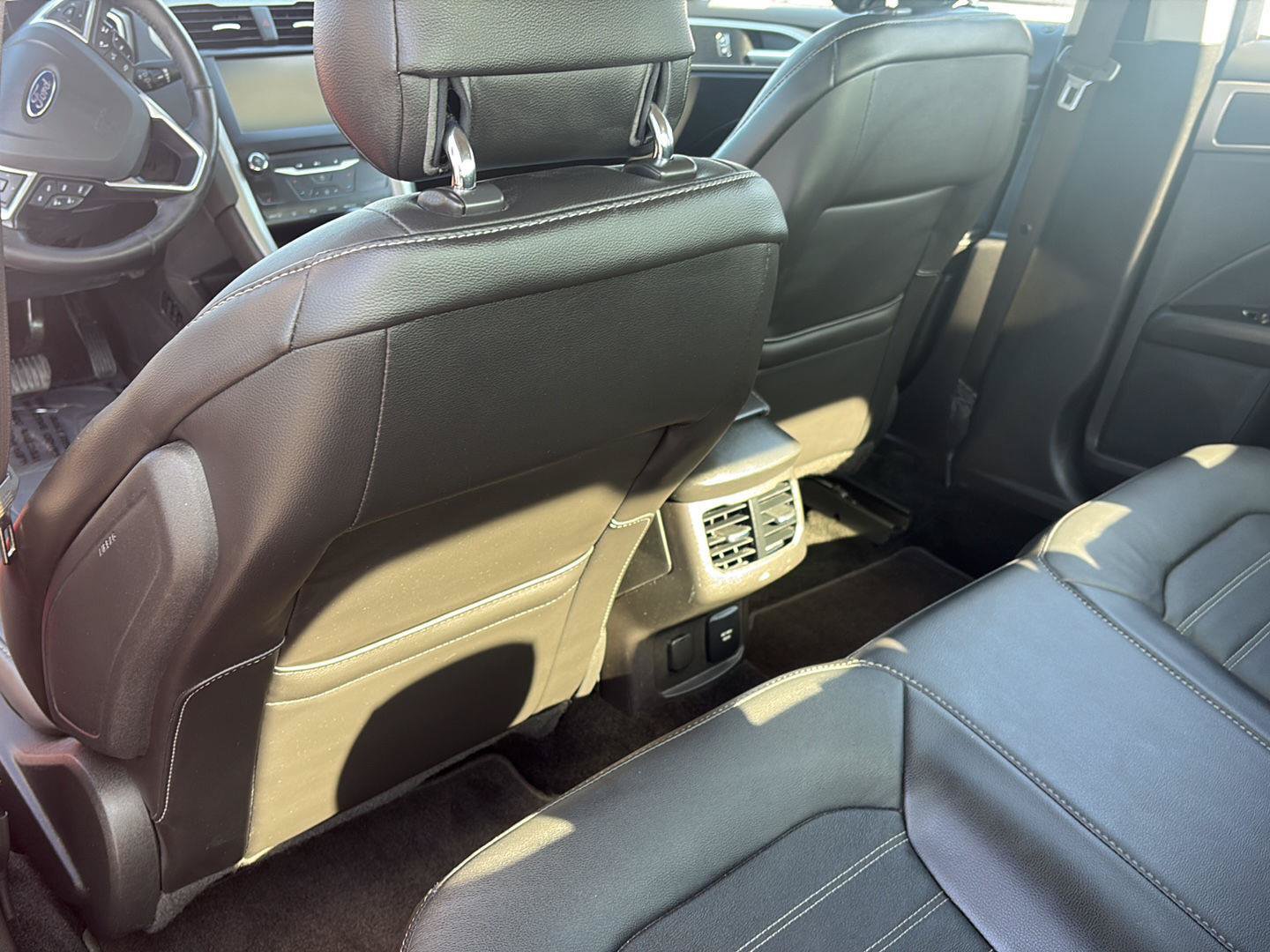 Used 2014 Ford Fusion SE w/ Equipment Group 502A FWD image 26