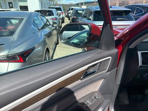 Used 2022 Volkswagen Atlas SE w/ Panoramic Sunroof Package image 17