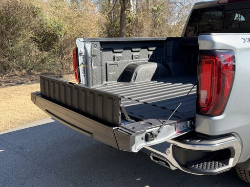 New 2026 GMC Sierra 1500 SLT w/ SLT Premium Plus Package image 14